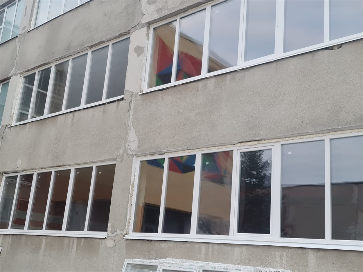 Нові вікна у школі