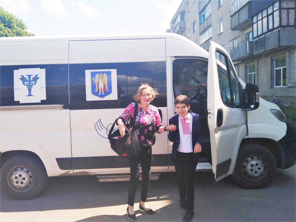 Соціальне таксі у Тростянці