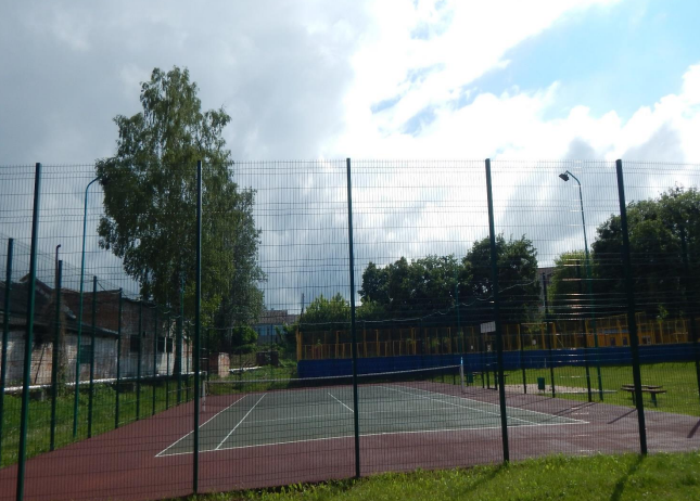 Великий теніс у Тростянці