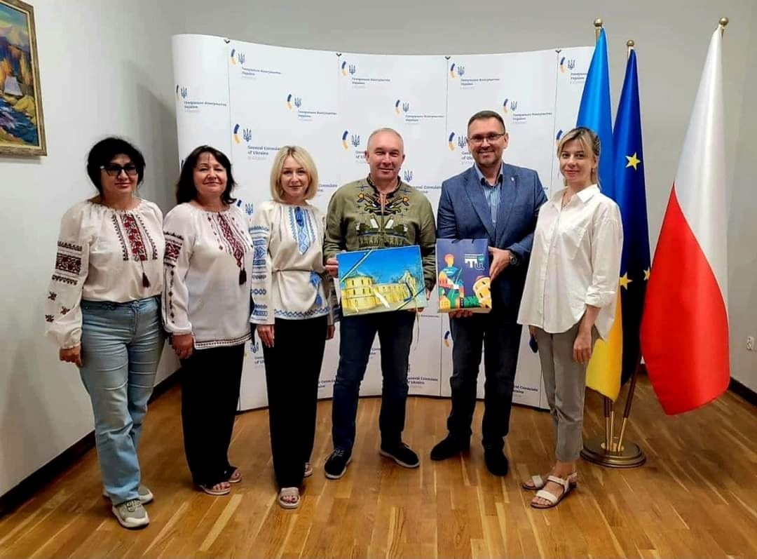 В'ячеслав Войнаровський, Генеральний Консул України в Кракові й учасники делегації Тростянецької громади